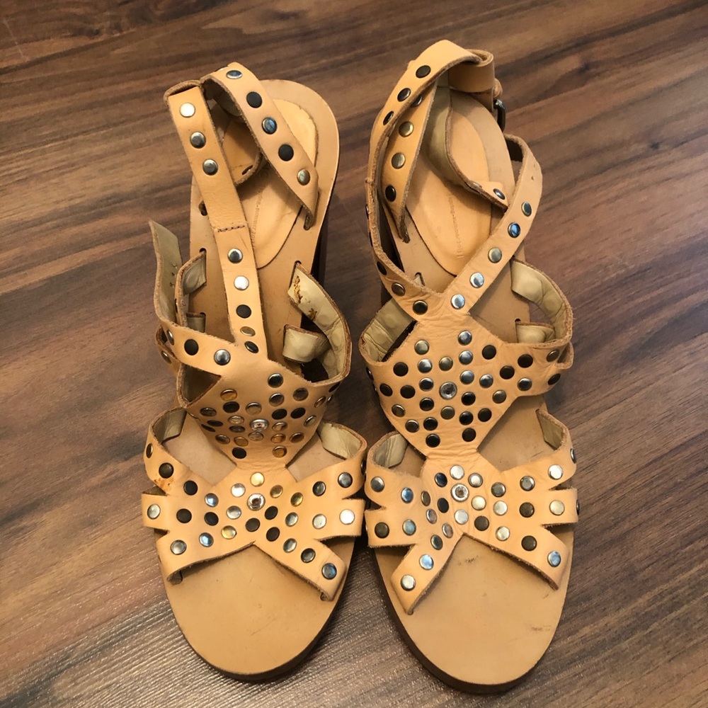 💥24 HR SALE: 5/$50 - Zara Studded Sandals
